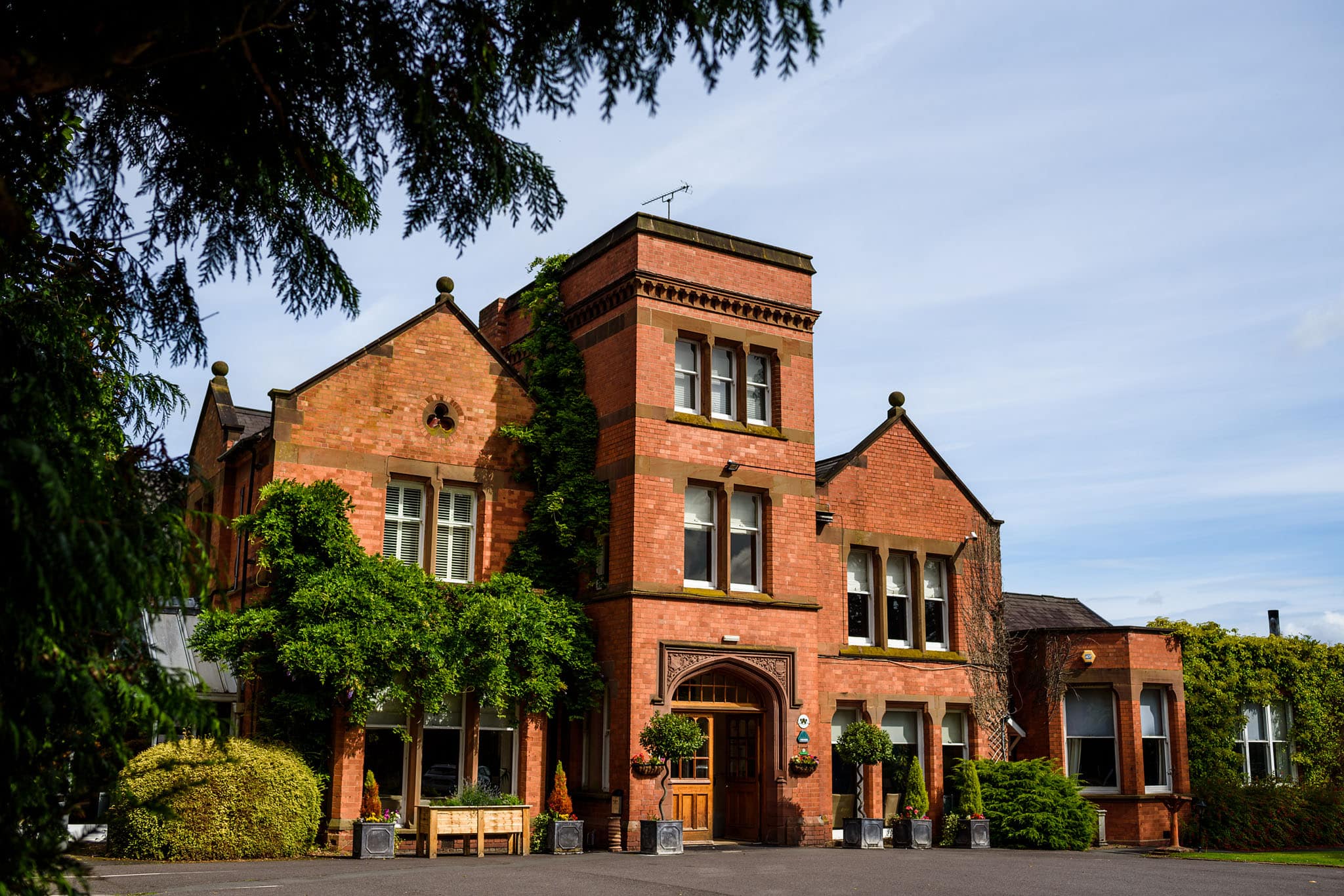 Woodside Hotel Kenilworth Wedding Michaela & David Alex Bradbury